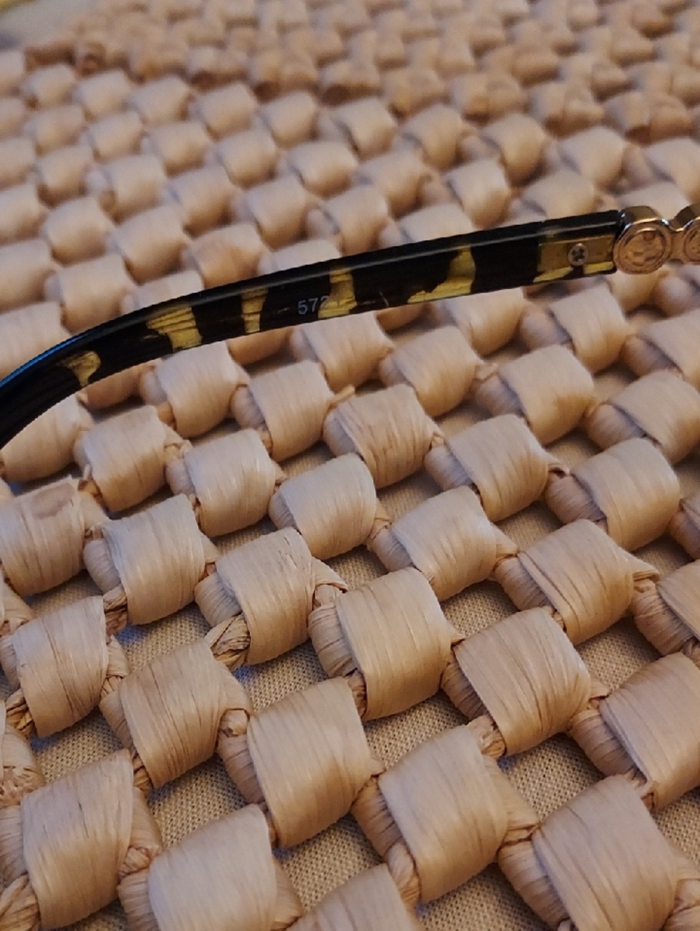 Main Character Sunglasses - Picture 7 of 9